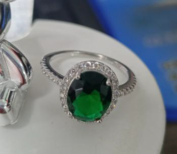 White Gold Plated Ring with Oval-Cut Green Gemstone & Cubic Zirconia - Size 6-7-8