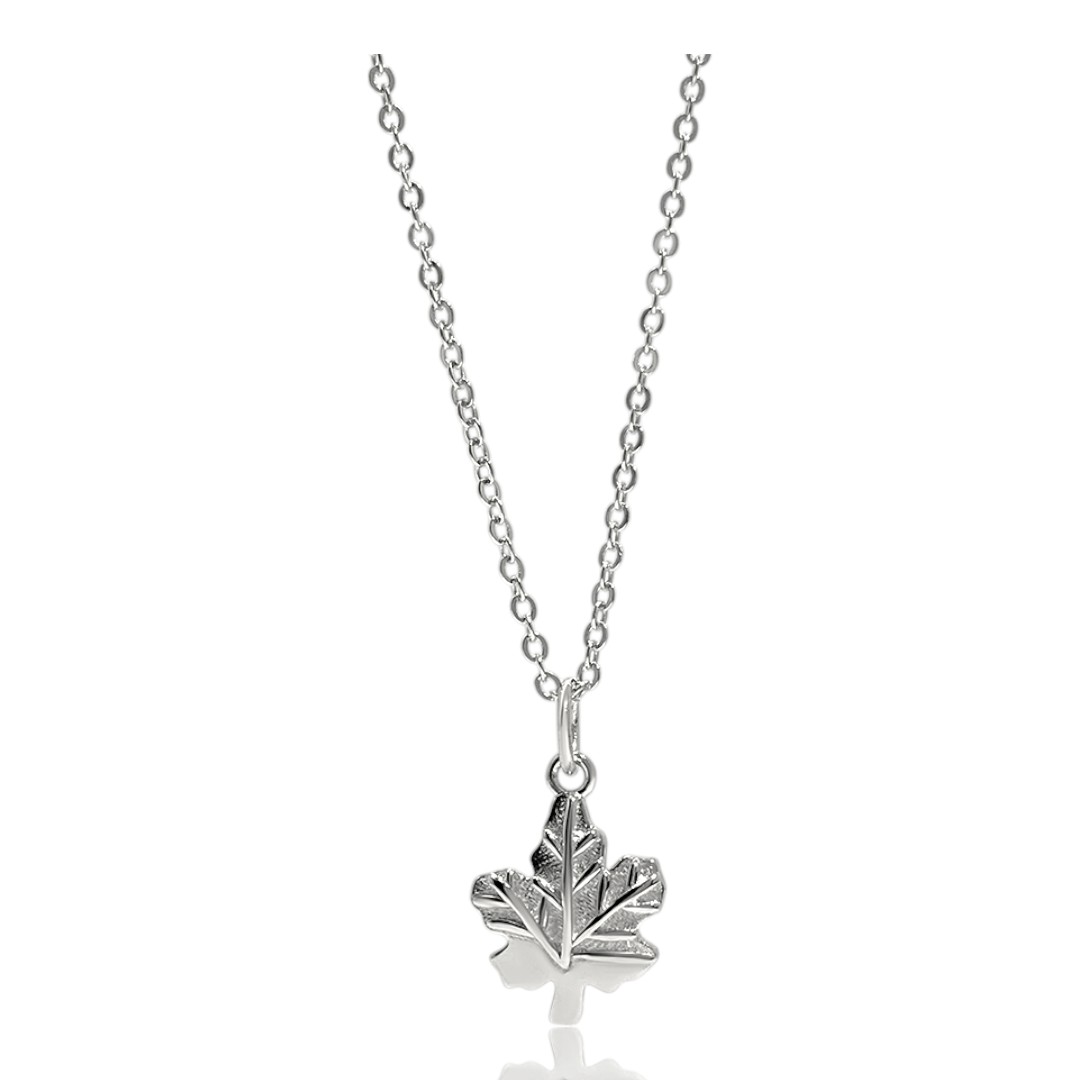 Maple Leaf Pendant in White Gold Plated Sterling Silver – Medium - 12 mm