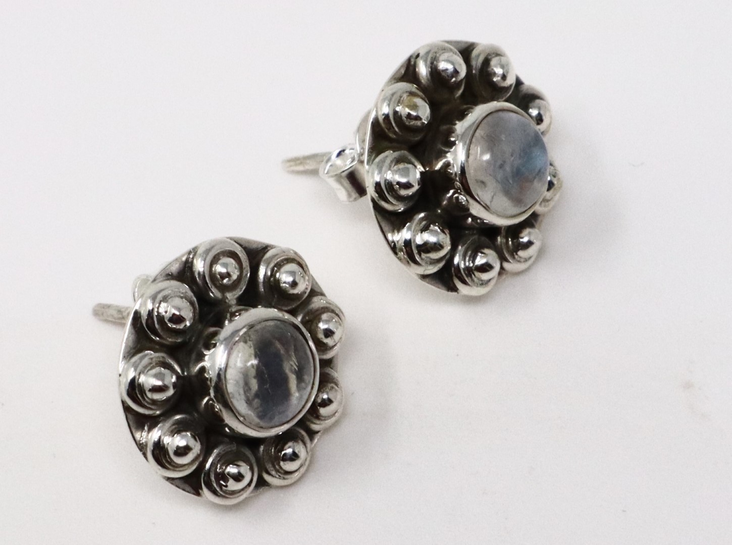 Sunflower 925 Sterling Silver Moonstone Stud Earrings - Stylish Jewelry for - Image 3